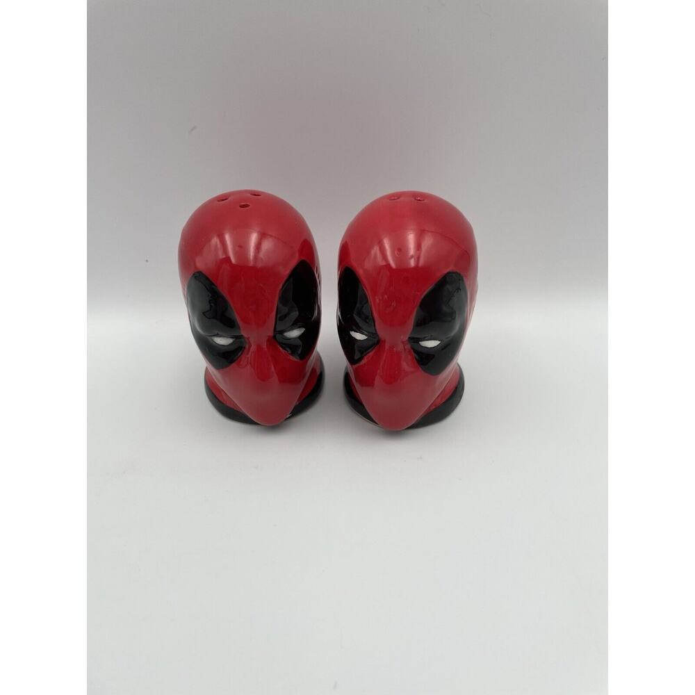 Zak! Designs Marvel Deadpool Salt And Pepper Shakers